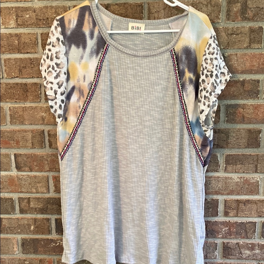 BiBi Graphic Gray and Yellow Relaxed country themed waffle knit Tee
